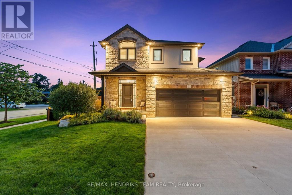 1 Olde School Court, St. Catharines (lakeport)