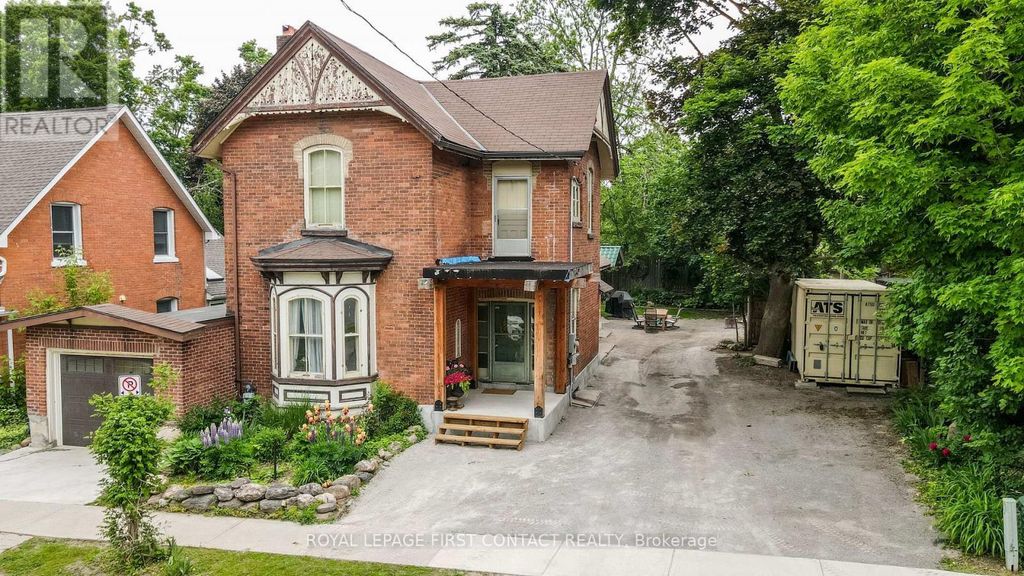 121 Mulcaster Street, Barrie (codrington)