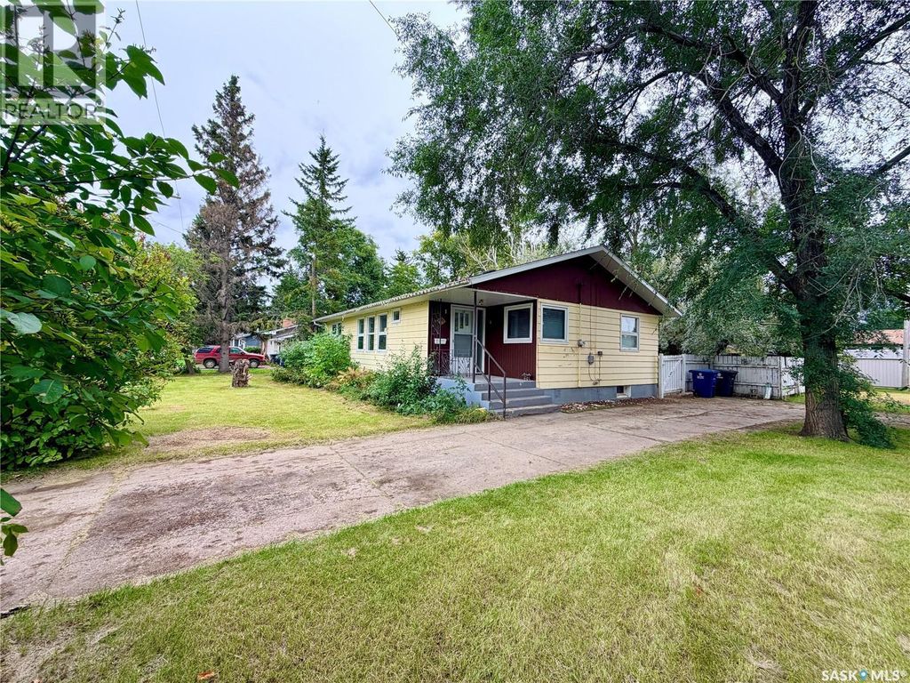 6011 5th Street W, Rosthern