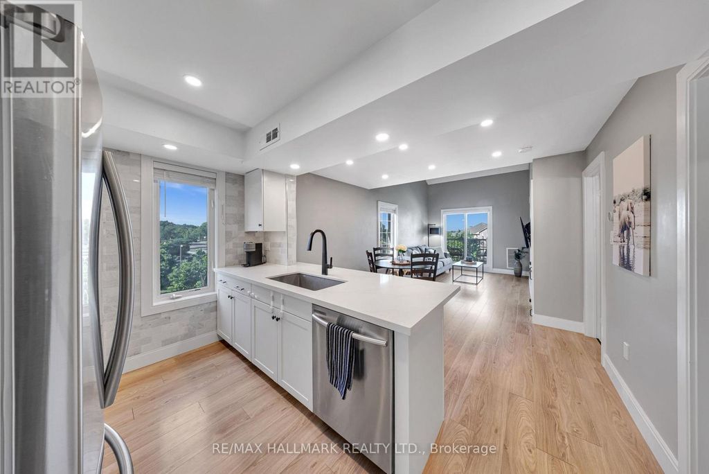 3 - 106 Petra Way, Whitby (pringle Creek)