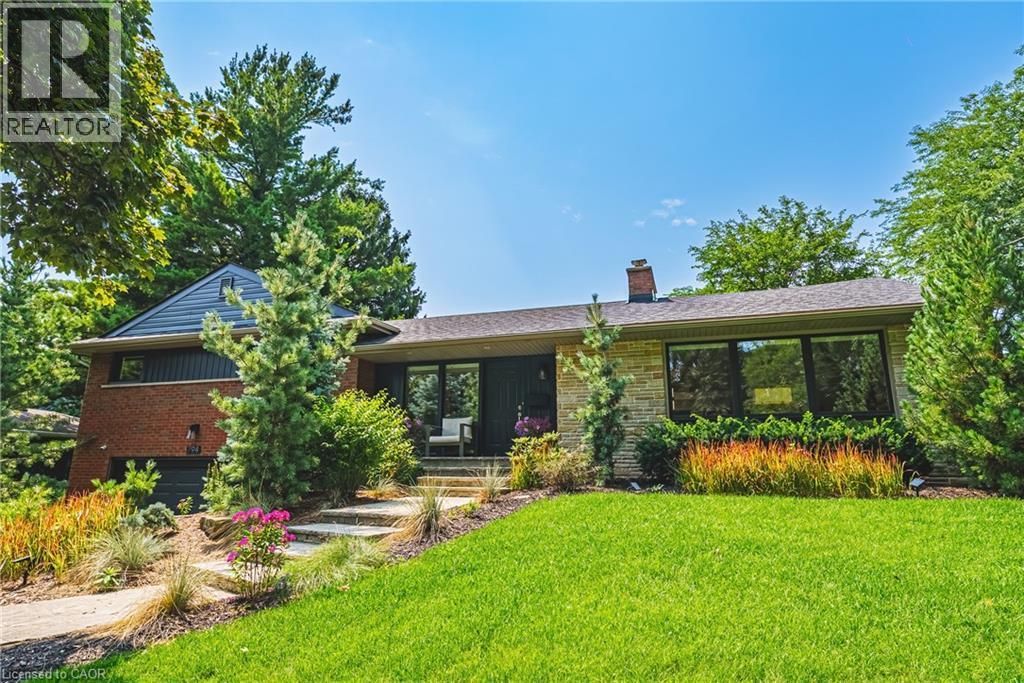 794 Falcon Boulevard, Burlington