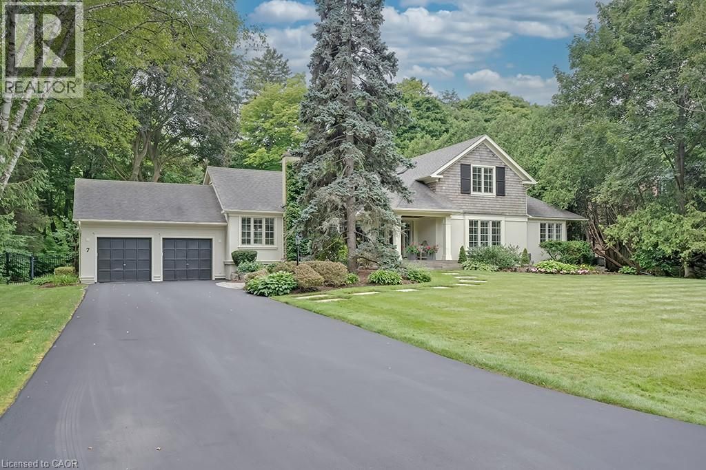 7 Colonial Crescent, Oakville