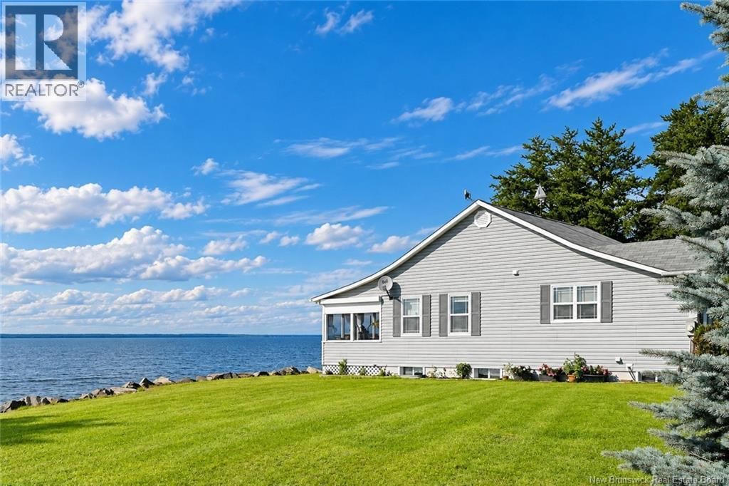 38 Front Road, Bay Du Vin