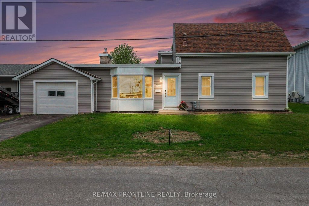 12 Fifth Street, Smiths Falls