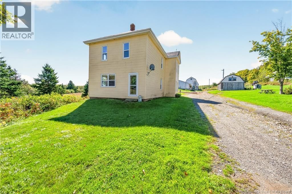 1497 Route 895, Elgin