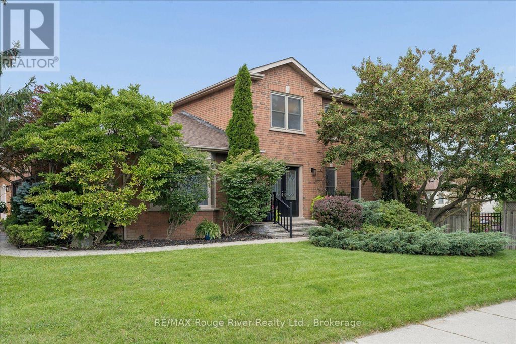 1 Gowan Drive, Whitby (lynde Creek)