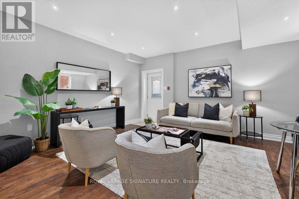 Lower - 61b Bexhill Avenue, Toronto (clairlea-Birchmount)