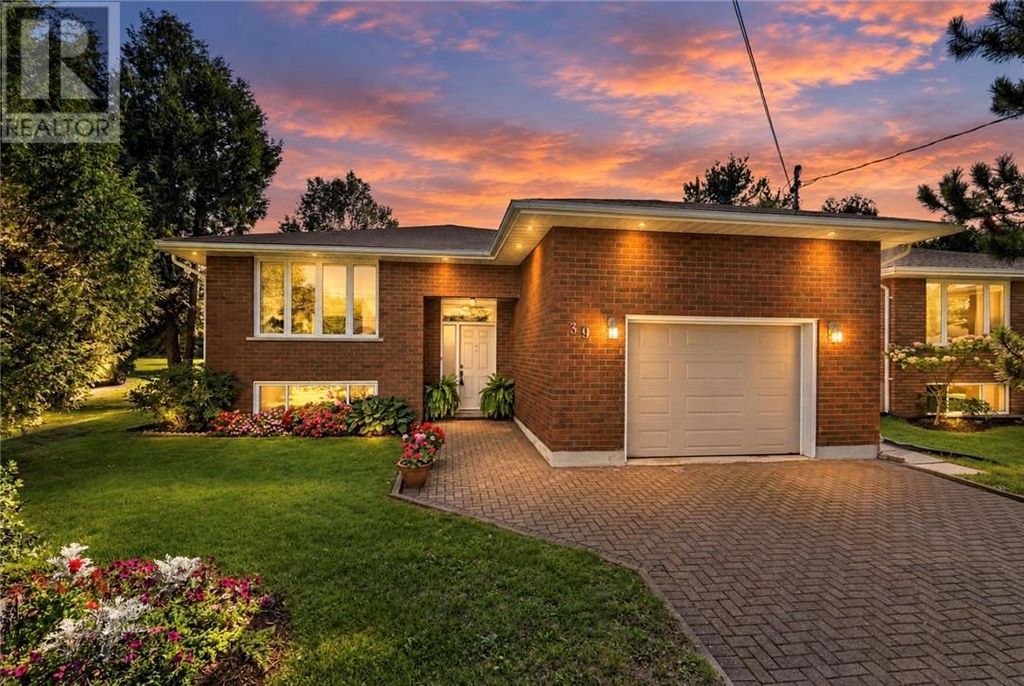 39 Countryside Drive, Sudbury