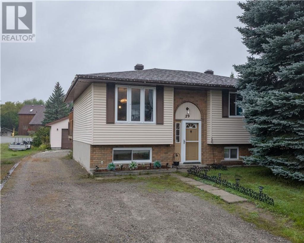 29 Carr Avenue, Garson