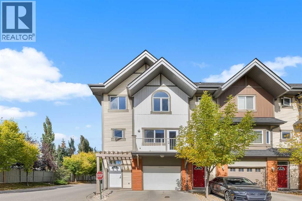 1010 Wentworth Villas Sw, Calgary