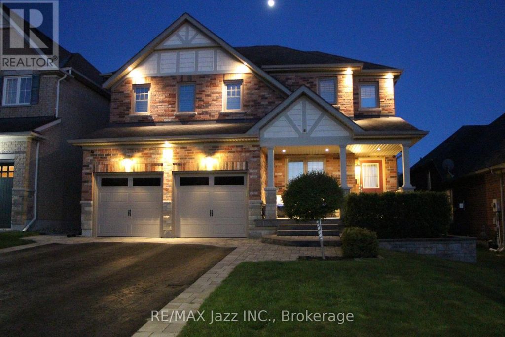 892 Barbados Street, Oshawa (northglen)