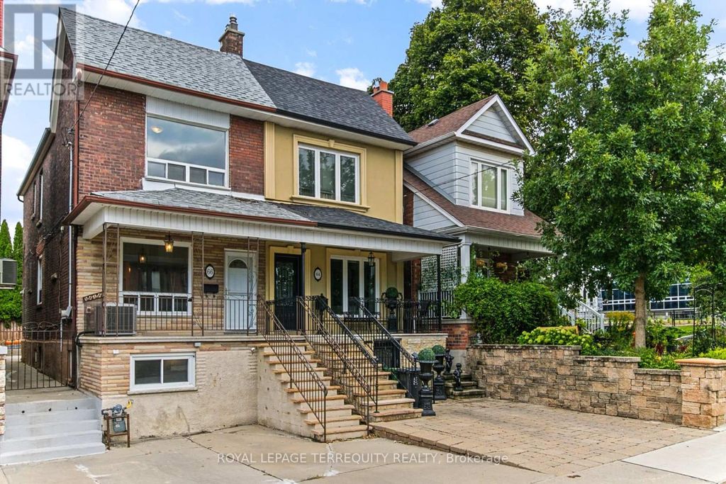 66 Auburn Avenue, Toronto (corso Italia-Davenport)
