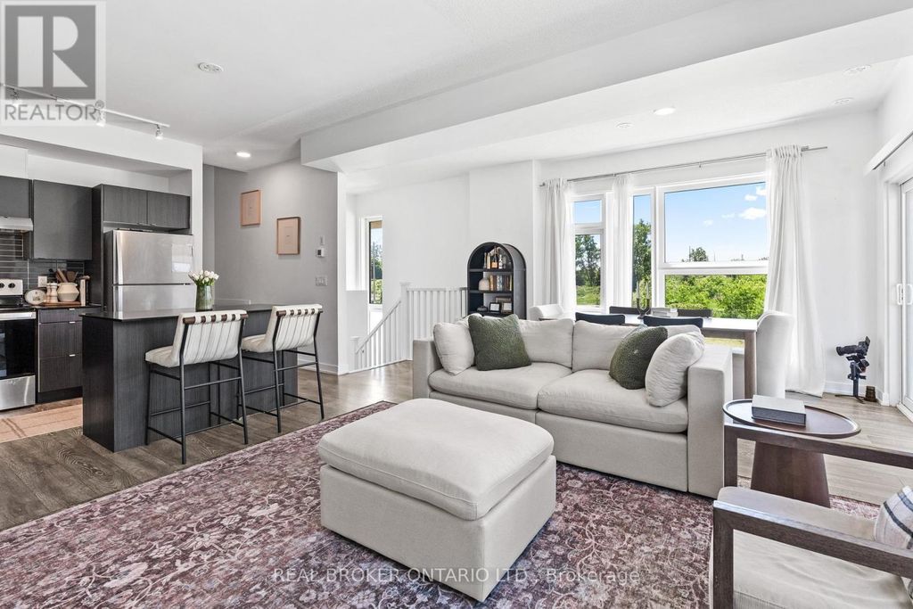 1 - 1121 Cooke Boulevard, Burlington (lasalle)