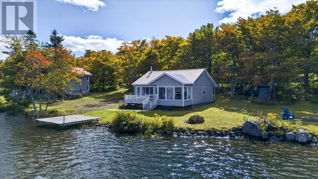 106 Westchester Road, Sutherland Lake