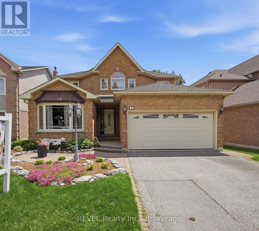 29 Stratton Crescent, Whitby (rolling Acres)