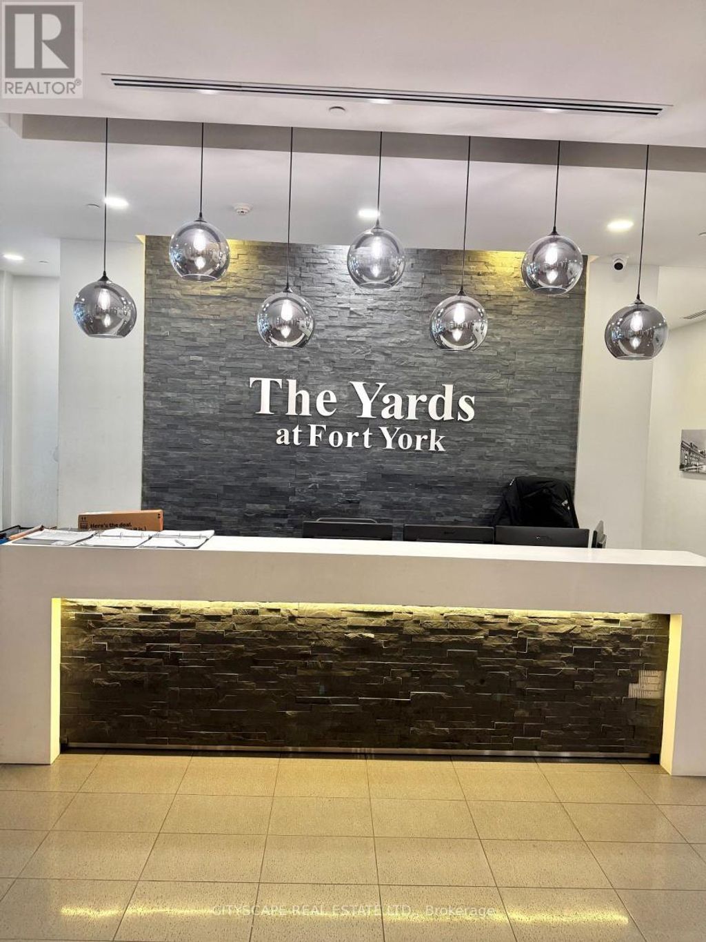 Th03 - 20 Bruyeres Mews, Toronto (waterfront Communities)