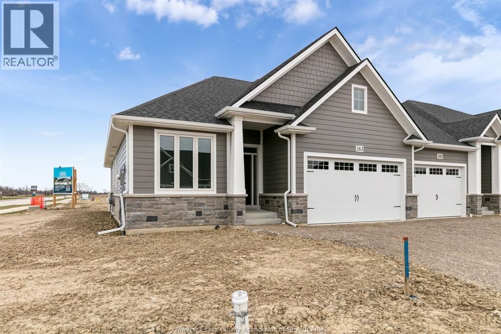 445 Caserta Crescent, Lakeshore