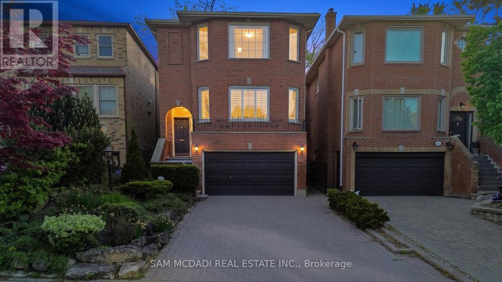 690 Oriole Parkway, Toronto (yonge-Eglinton)
