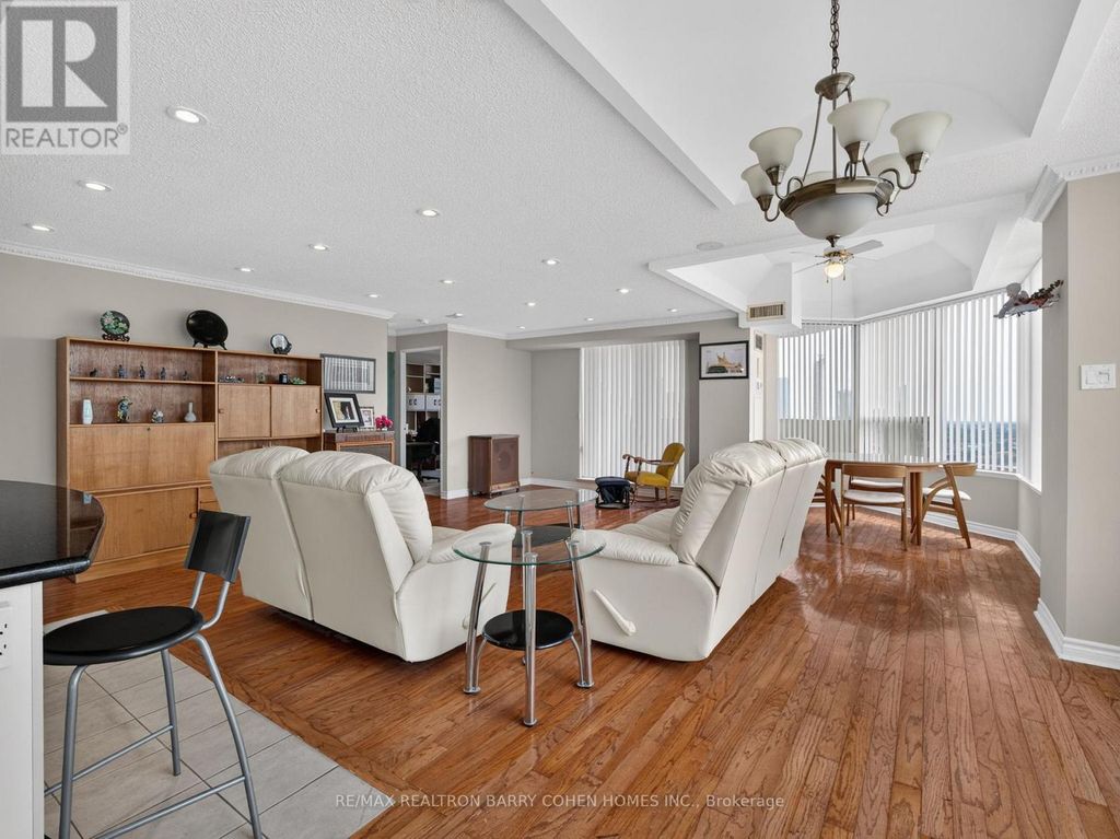 2009 - 700 Constellation Drive, Mississauga (hurontario)