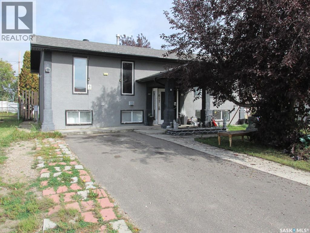 617 8th Avenue W, Nipawin