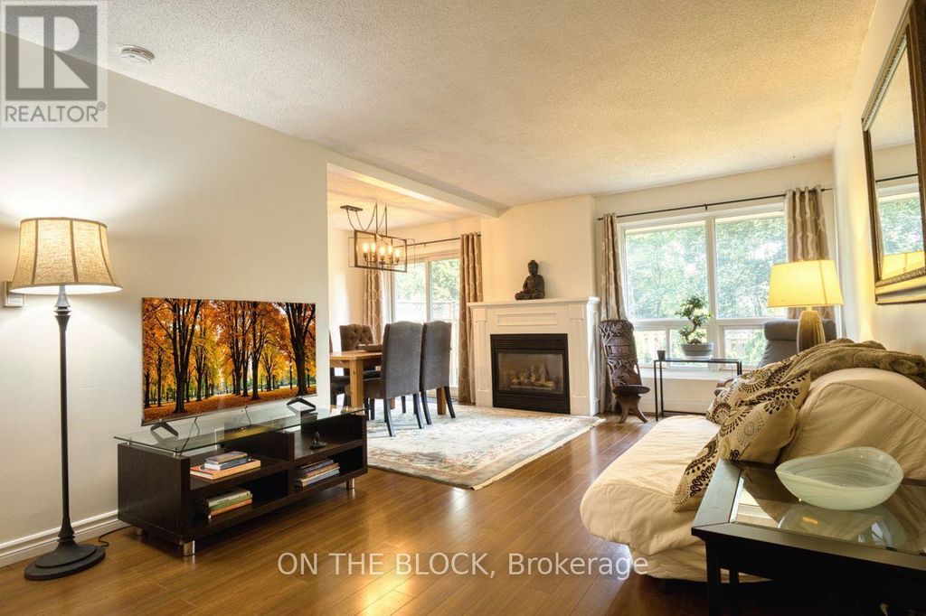 1 - 3010 Palmer Drive, Burlington (palmer)