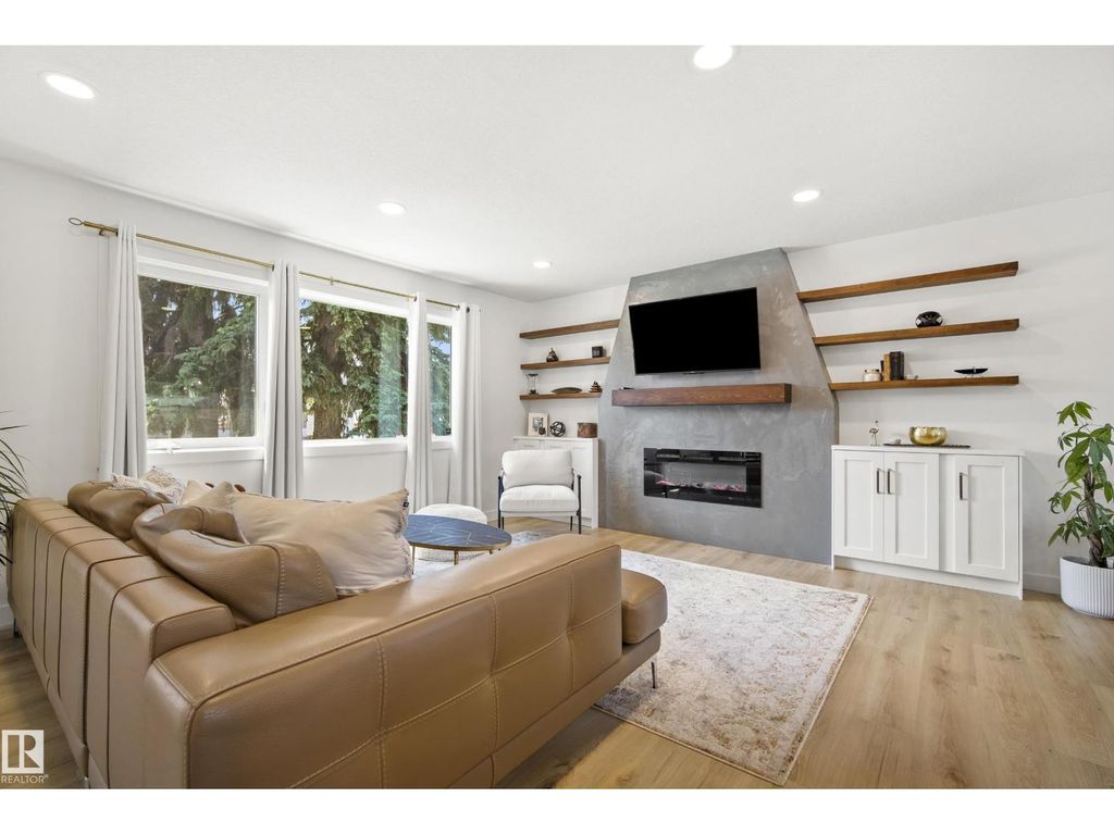 14616 88 Av Nw, Edmonton