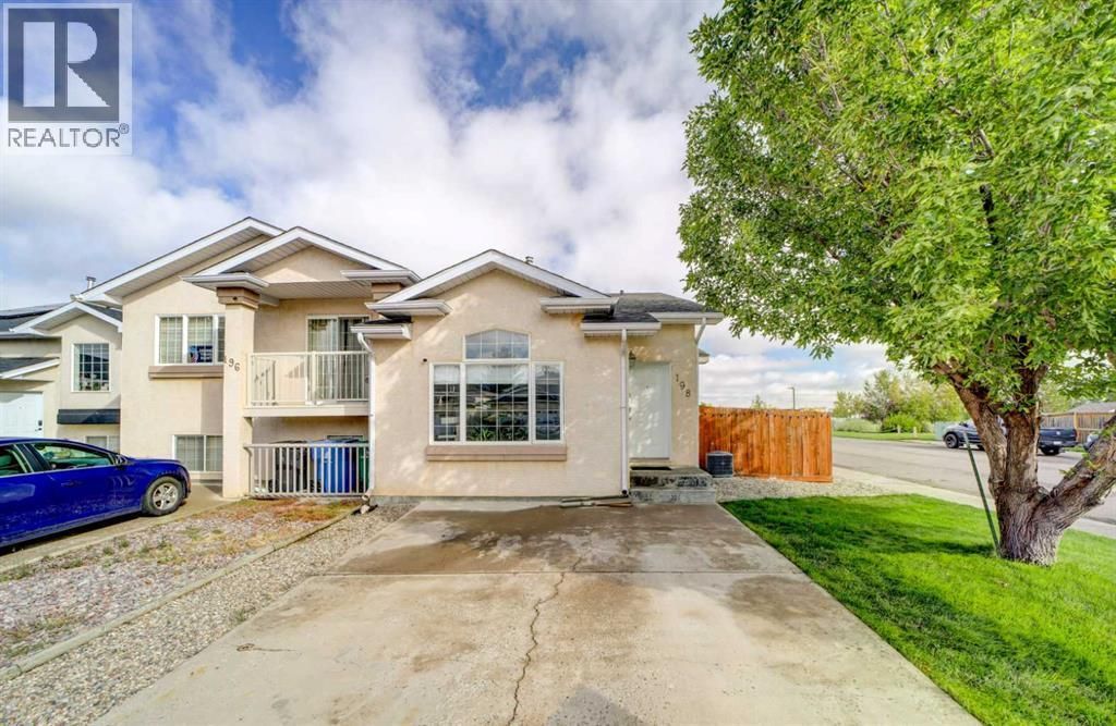 198 Cougar Way N, Lethbridge