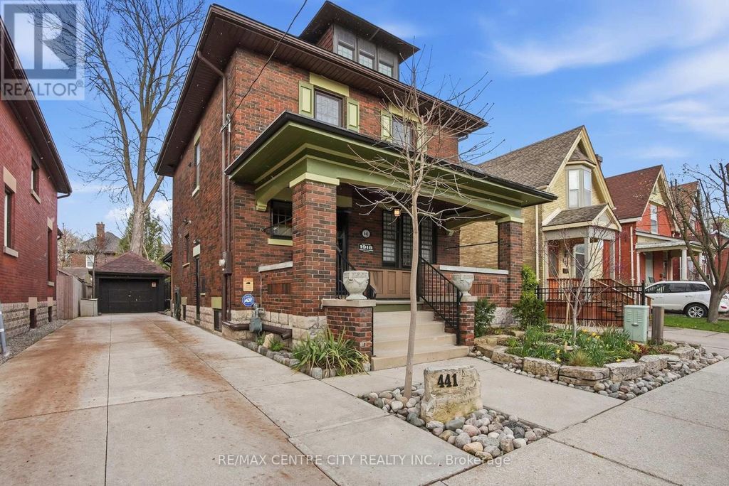 441 Woodman Avenue, London East (east G)