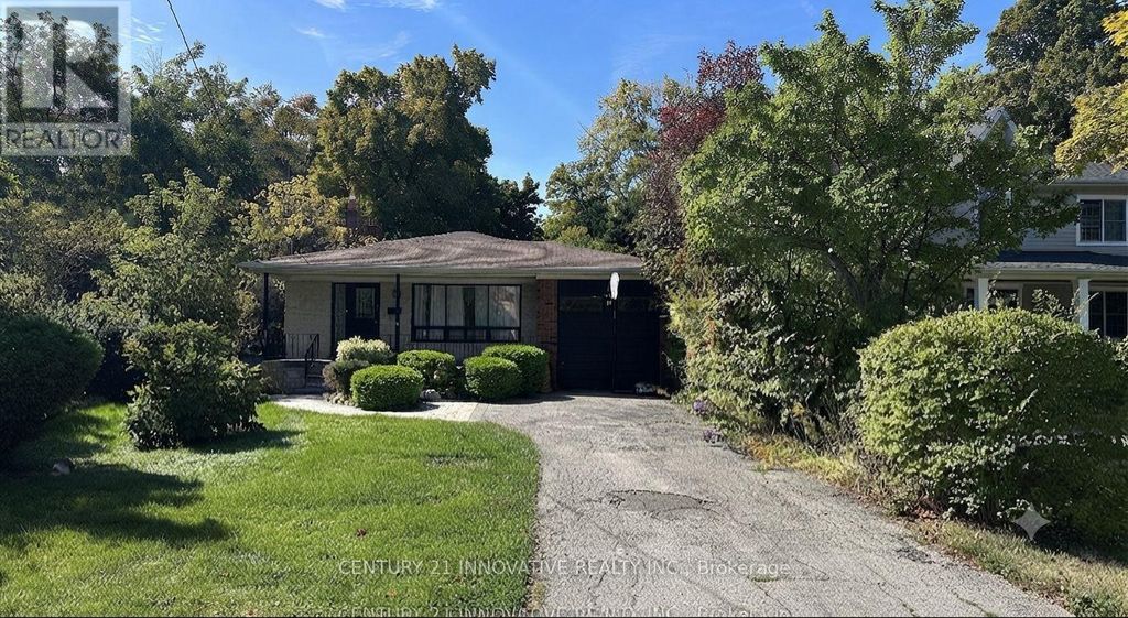 18 Larwood Boulevard, Toronto (cliffcrest)