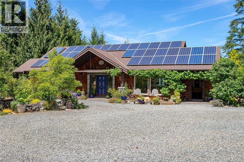 1860 Ashling Rd, Qualicum Beach