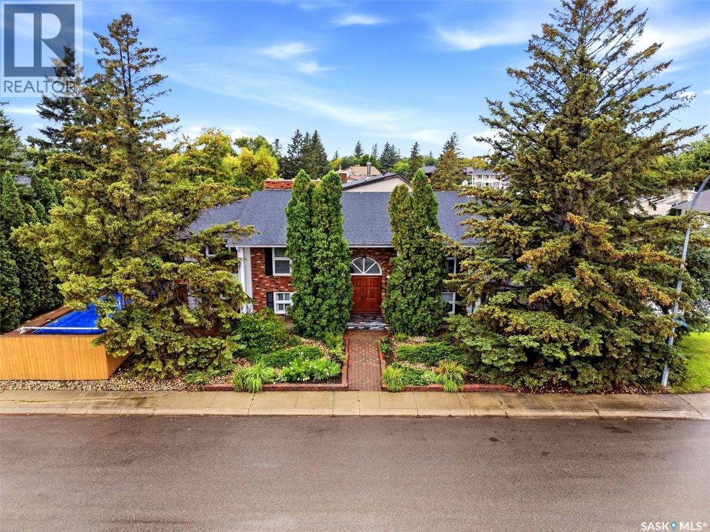 66 Leslie Place, Regina