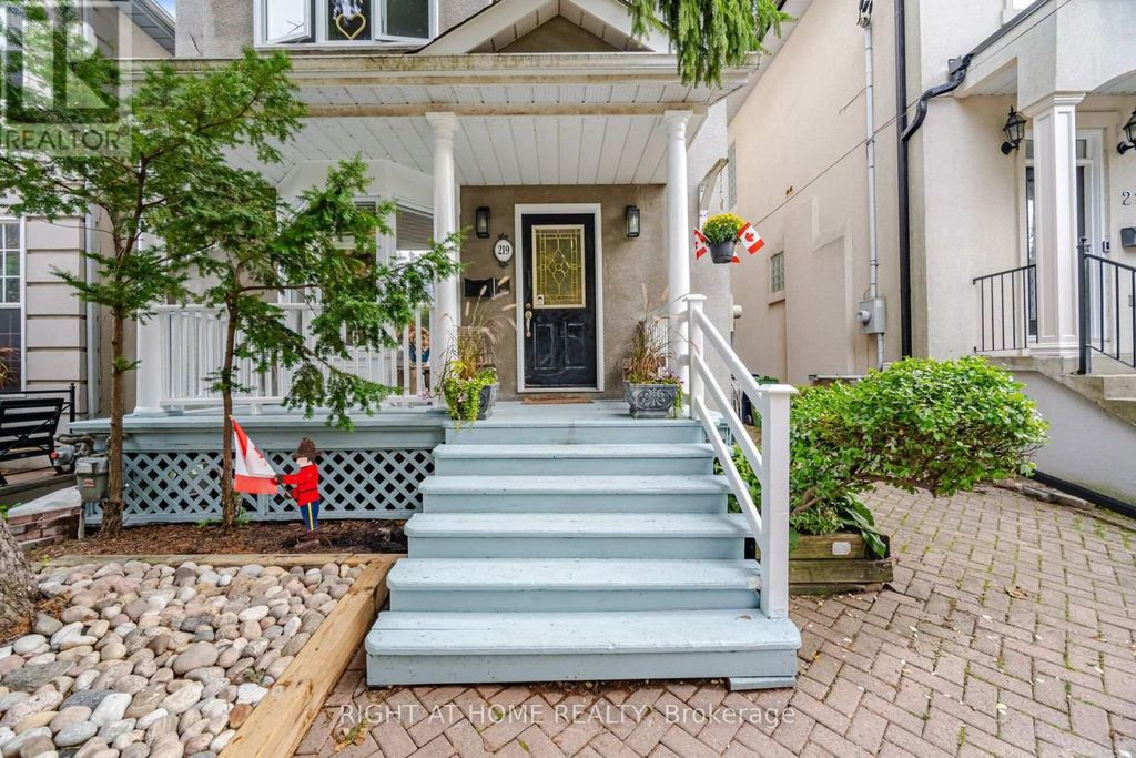 219 Broadway Avenue, Toronto (mount Pleasant East)