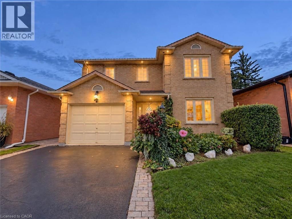 1236 Thorpe Road, Burlington