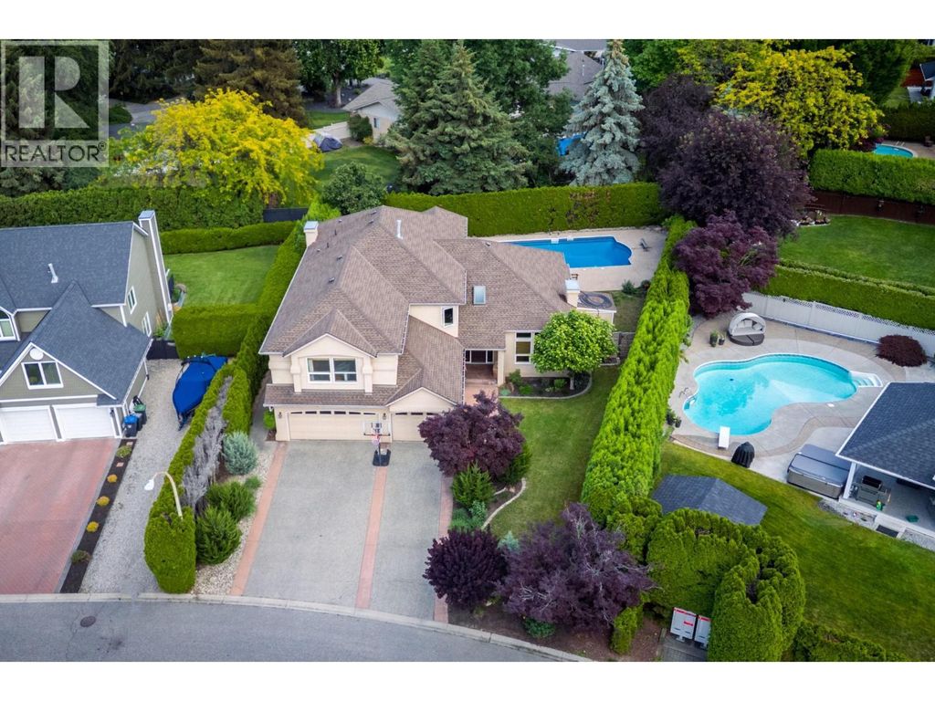 492 Carona Crescent, Kelowna