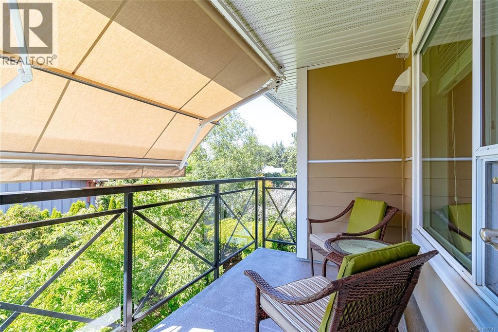 304 4536 Viewmont Ave, Saanich
