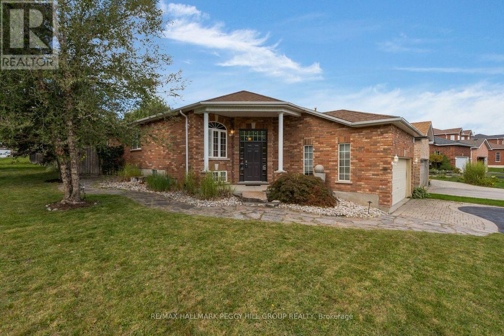 2 Brown Wood Drive, Barrie (little Lake)