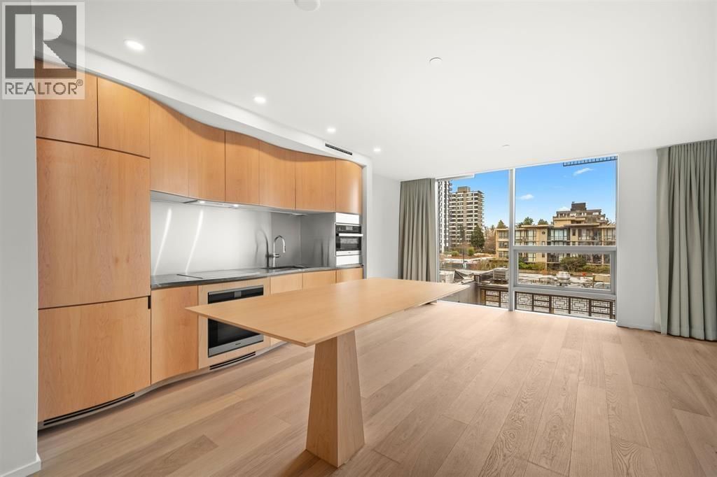 60x 1568 Alberni Street, Vancouver