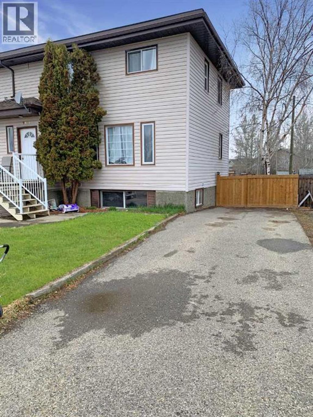 B, 9835 100a Avenue, Sexsmith