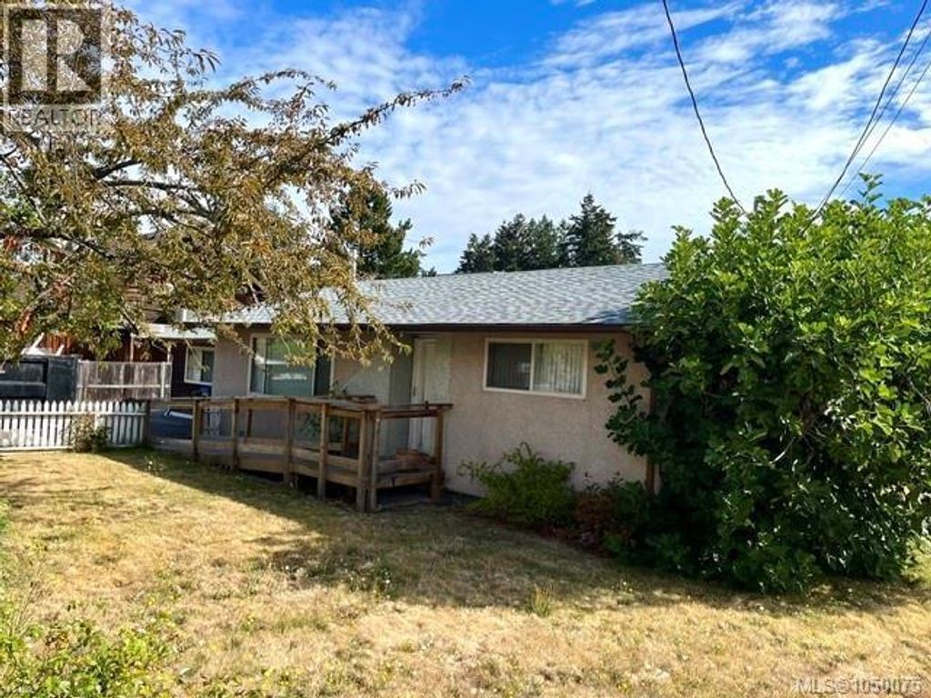 160 Moilliet St S, Parksville