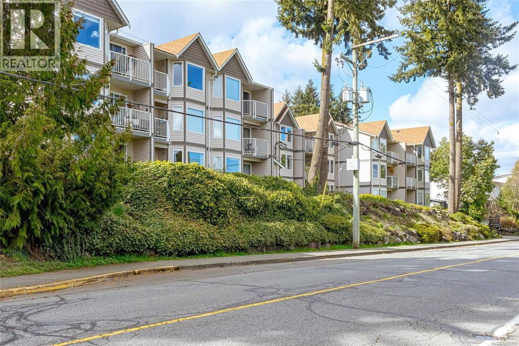 107 9916 Daniel St, Chemainus