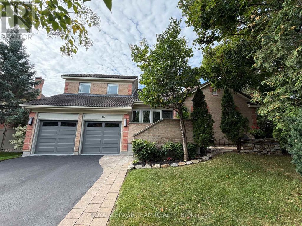 15 Kintail Court, Ottawa