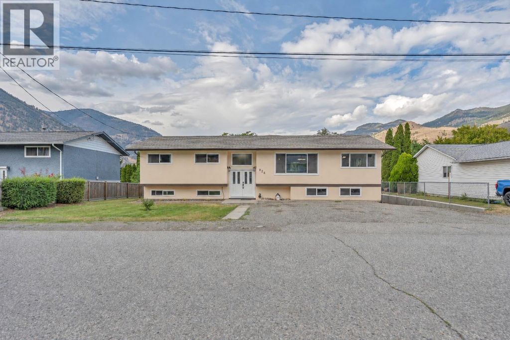 826 3rd Avenue, Keremeos