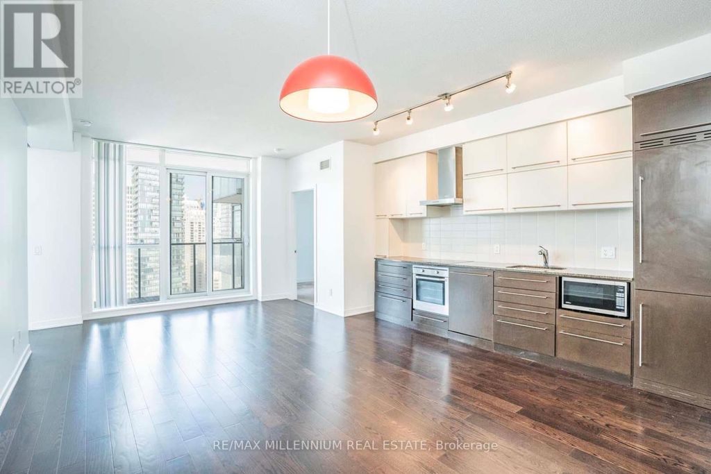 2212 - 770 Bay Street, Toronto (bay Street Corridor)