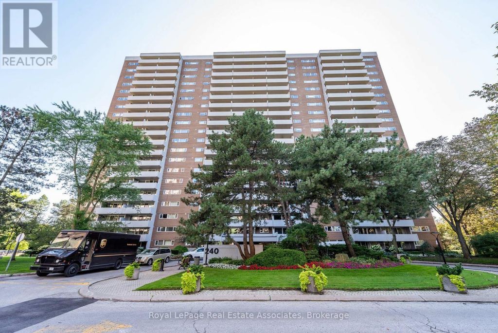 #1906 - 240 Scarlett Road, Toronto (rockcliffe-Smythe)