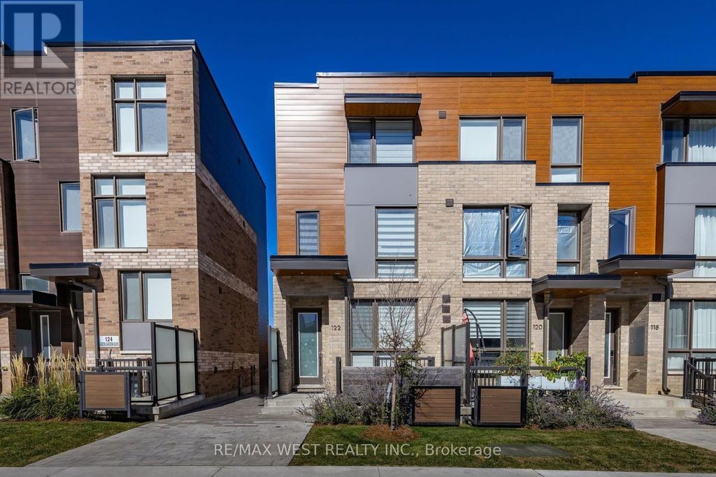 122 Green Gardens Boulevard, Toronto (englemount-Lawrence)