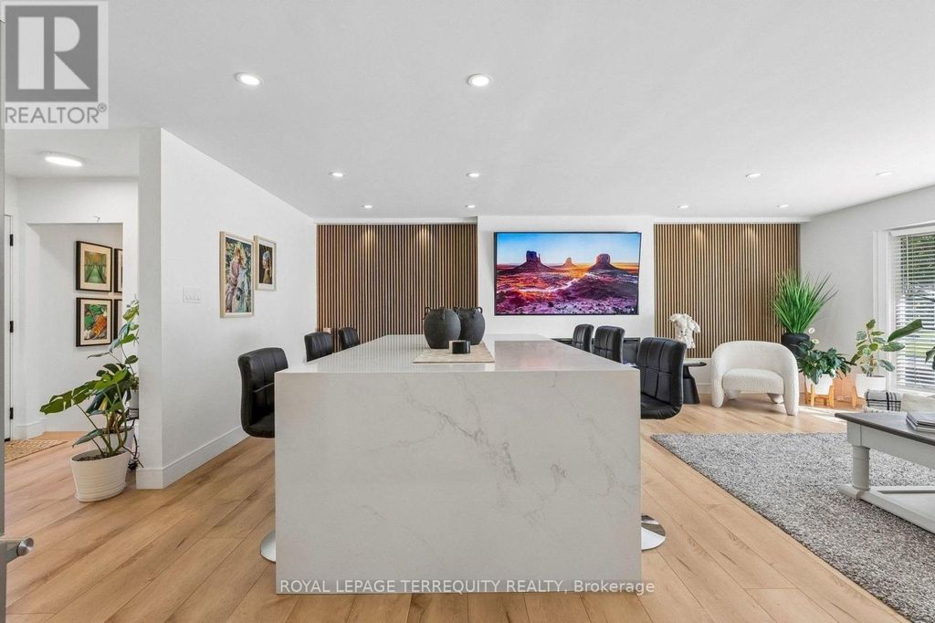 2 Richbourne Court, Toronto (tam O'shanter-Sullivan)
