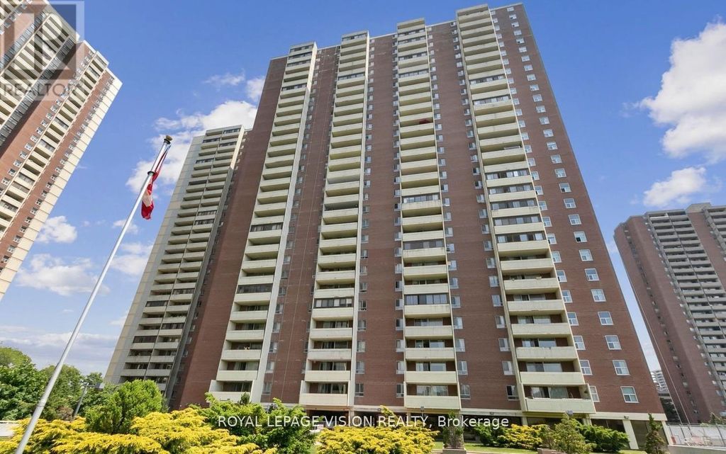 2801 - 5 Massey Square, Toronto (crescent Town)