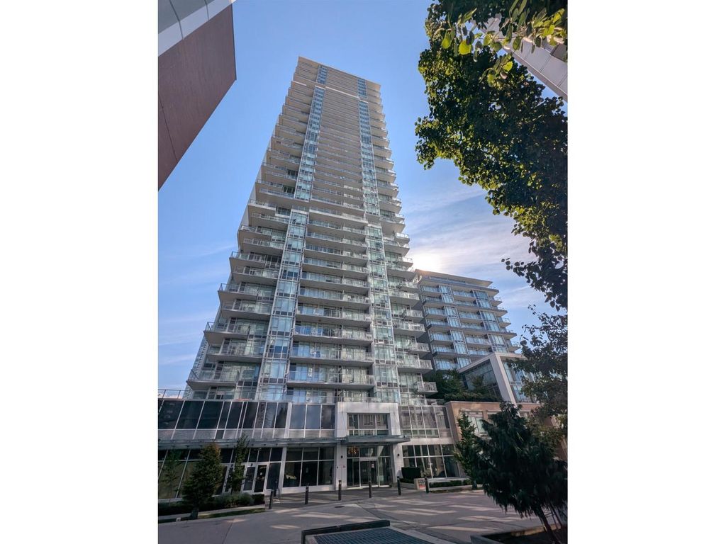 #915 13350 Central Avenue, Surrey