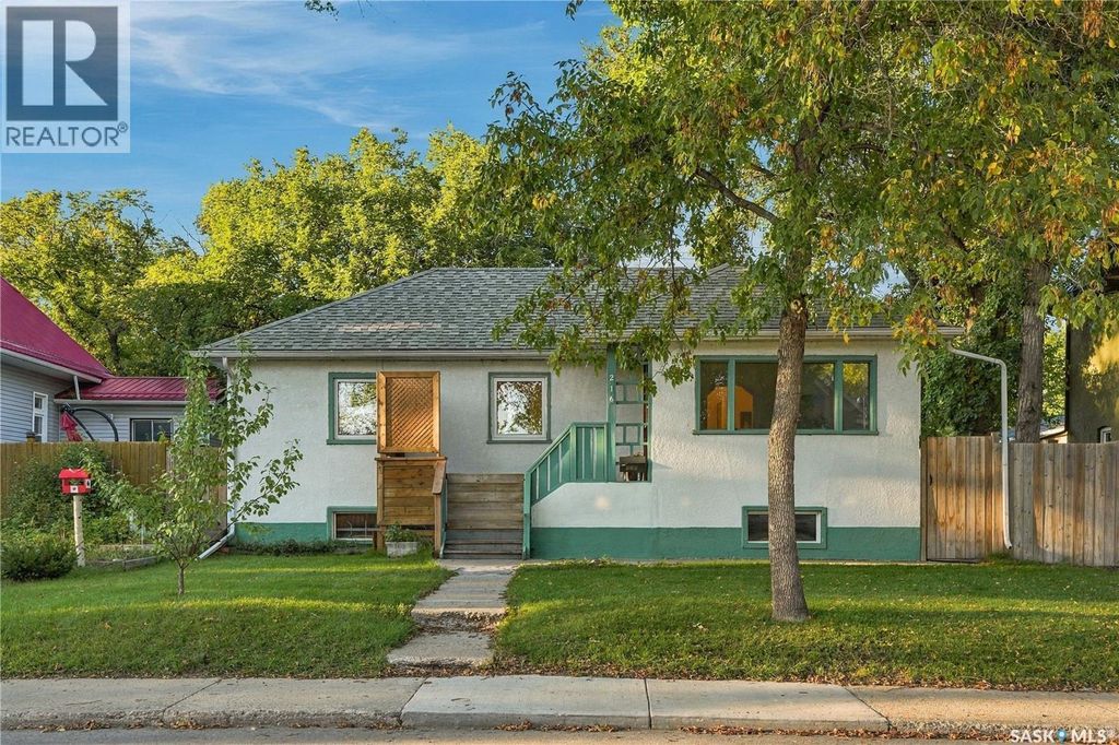 216 25th Street W, Saskatoon