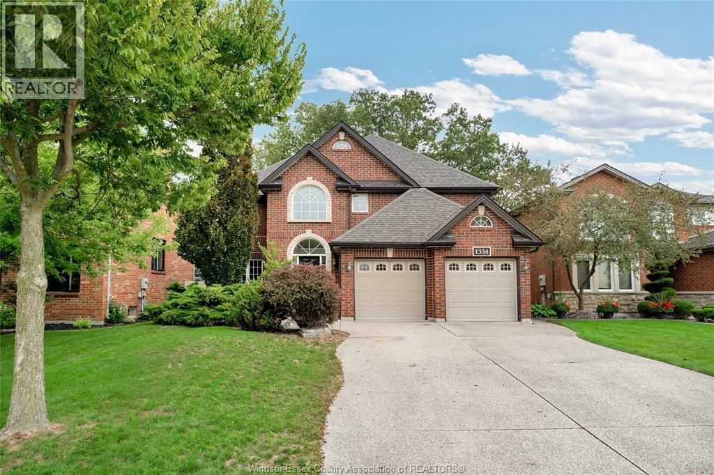 1334 Lakeview, Windsor